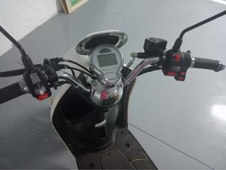 Moto 3 Ruedas Veloco Eléctrica Blanca