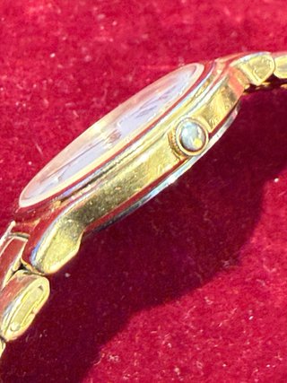 Reloj Seiko Mujer Cuarzo Dorado