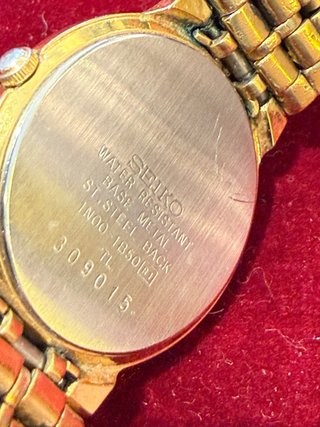 Reloj Seiko Mujer Cuarzo Dorado
