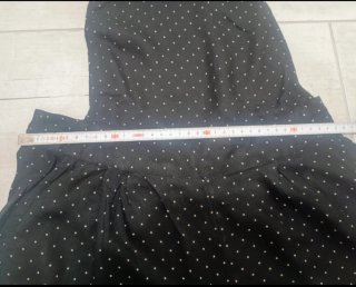 Mono corto negro lunares blancos