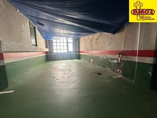 Garaje en venta en Ensanche - Sar en Santiago de Compostela