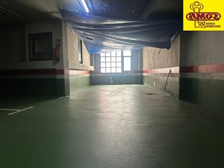 Garaje en venta en Ensanche - Sar en Santiago de Compostela