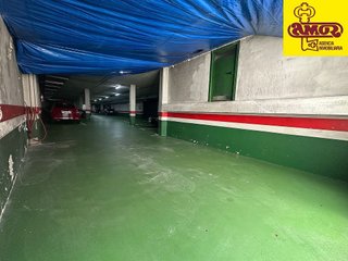 Garaje en venta en Ensanche - Sar en Santiago de Compostela