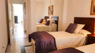 Piso en alquiler en Los Naranjos - Las Brisas en Marbella