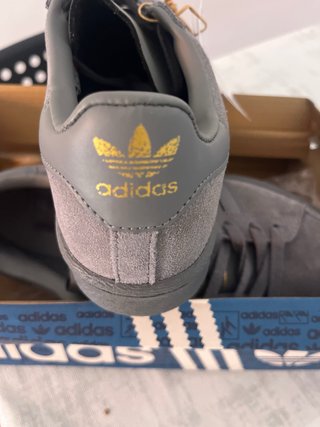 Adidas Suede Sneakers Grises
