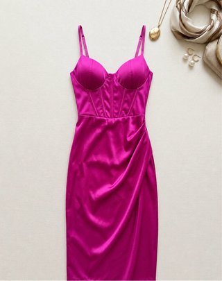 Vestido elegante fucsia satinado