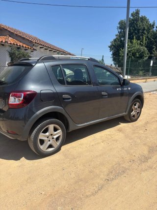 Dacia Sandero 2016 distribució recien echa