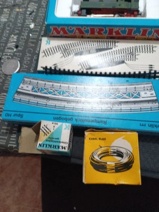 Tren eléctrico Marklin con vías