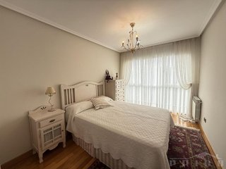 Casa pareada en venta en Barriada Yagüe en Burgos