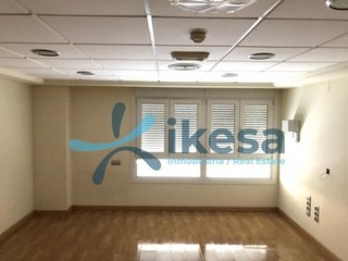 Local comercial en venta en Barrio Alto - San Félix - Oliveros - Altamira en Almería