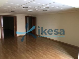 Local comercial en venta en Barrio Alto - San Félix - Oliveros - Altamira en Almería