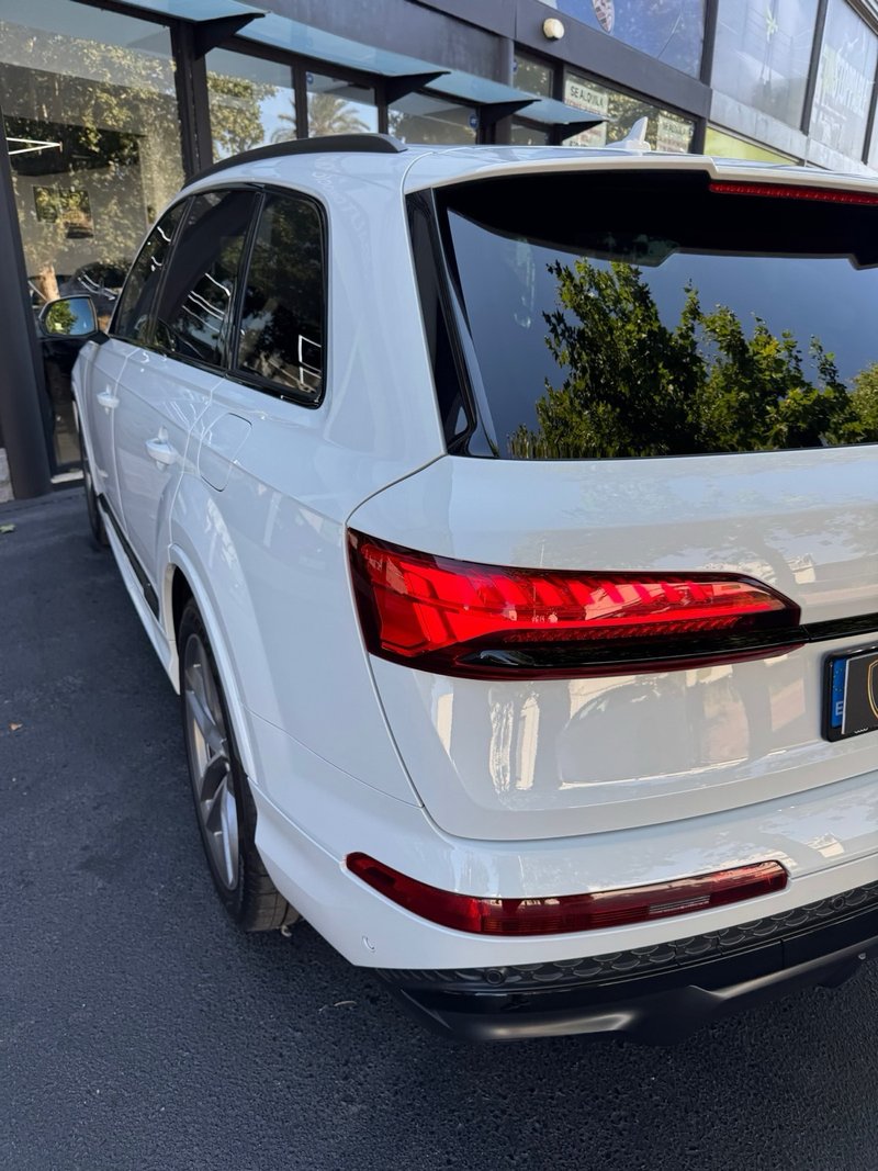 Audi Q7 2024, foto 28