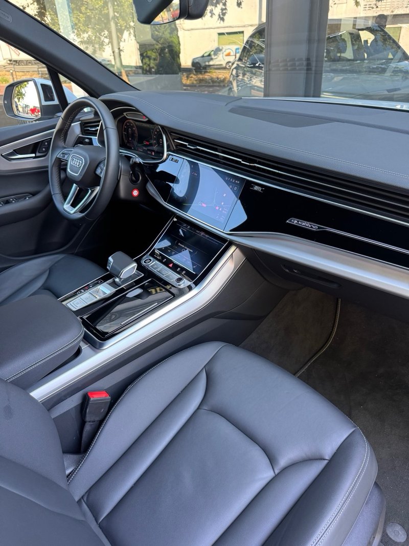 Audi Q7 2024, foto 12