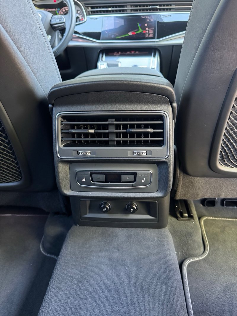 Audi Q7 2024, foto 16