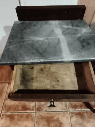 Mesita de noche antigua mármol