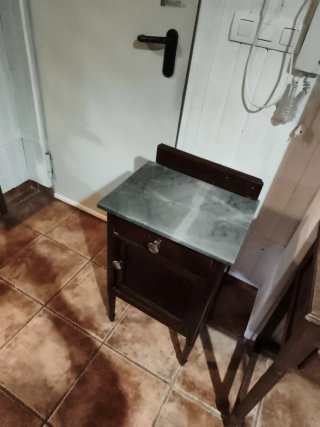 Mesita de noche antigua mármol