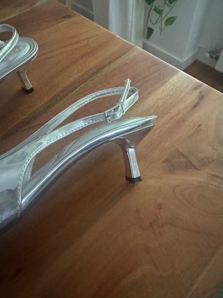 Zapatos plateados  (sin estrenar)