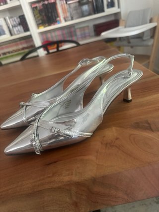 Zapatos plateados  (sin estrenar)