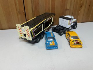 Camión Transportador Gozan Dallas