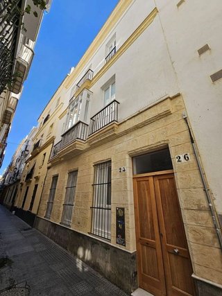 Piso en venta en La Caleta - La Viña en Cádiz