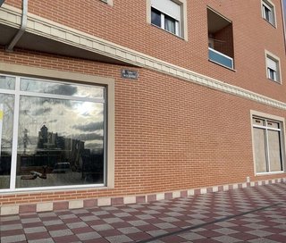 Local comercial en venta en Universidad en Ávila
