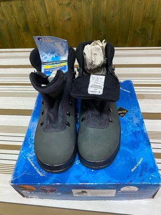 Botas de seguridad Robusta Talla 44 Nuevas60