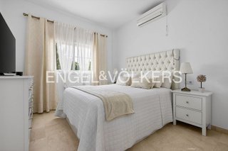Chalet en venta en Montequinto en Dos Hermanas