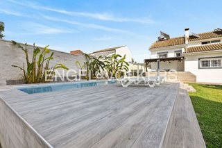 Chalet en venta en Montequinto en Dos Hermanas