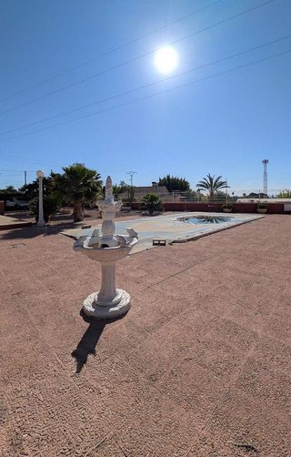 Chalet en venta en Peña de las Águilas en Elche