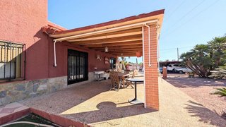 Chalet en venta en Peña de las Águilas en Elche