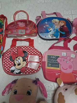 URGE. BOLSOS Y PELUCHES PARA NIÑA