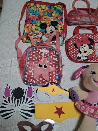 URGE. BOLSOS Y PELUCHES PARA NIÑA