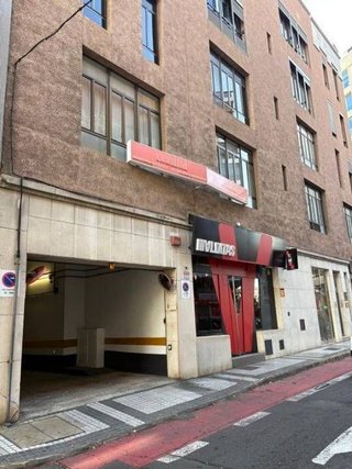 Garaje en venta en Santa Catalina - Canteras en Palmas de Gran Canaria(Las)