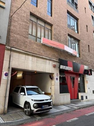 Garaje en venta en Santa Catalina - Canteras en Palmas de Gran Canaria(Las)