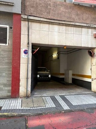 Garaje en venta en Santa Catalina - Canteras en Palmas de Gran Canaria(Las)