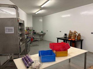 Nave industrial en venta en Melide