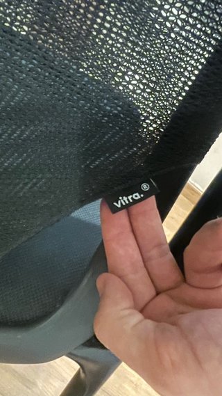 Silla Vitra Medaslim Negra