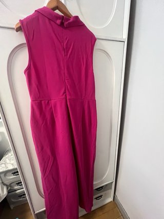Mono de fiesta fucsia