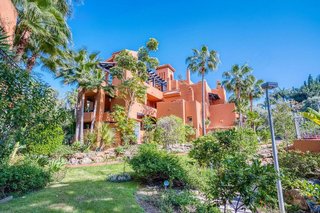 Piso en venta en Los Naranjos en Marbella