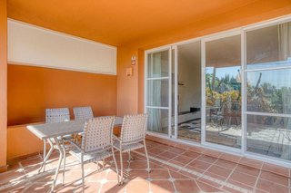 Piso en venta en Los Naranjos en Marbella