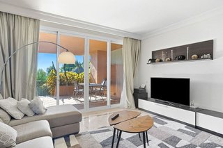 Piso en venta en Los Naranjos en Marbella