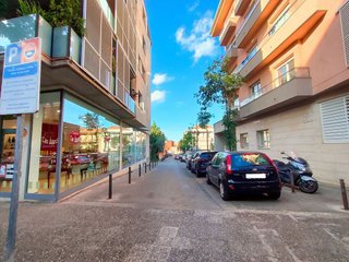 Garaje en alquiler en Eixample Sud – Migdia en Girona