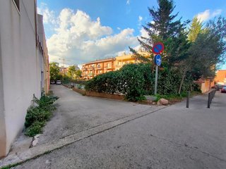 Garaje en alquiler en Eixample Sud – Migdia en Girona
