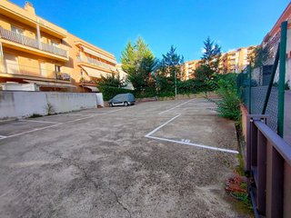 Garaje en alquiler en Eixample Sud – Migdia en Girona