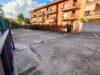 Garaje en alquiler en Eixample Sud – Migdia en Girona