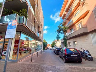 Garaje en alquiler en Eixample Sud – Migdia en Girona