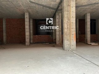 Local comercial en venta en Les Arenes - La Grípia  Can Montllor en Terrassa