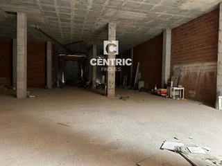 Local comercial en venta en Les Arenes - La Grípia  Can Montllor en Terrassa