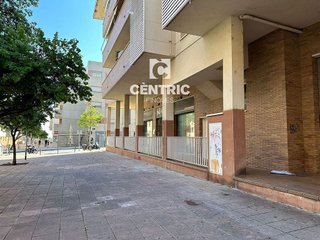 Local comercial en venta en Les Arenes - La Grípia  Can Montllor en Terrassa