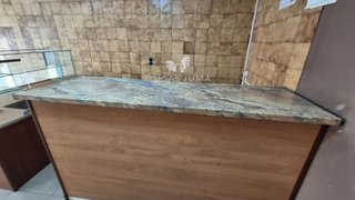 Local comercial en alquiler en Pubilla Cases en Hospitalet de Llobregat, L´